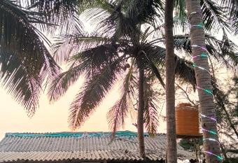 Shoba and Ganesh Stay has Smoking rooms