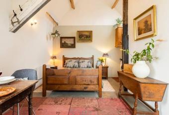 The Stables has Balcony rooms