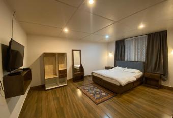 Hopinn restaurant cum lodge has Balcony rooms