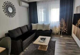 Apartments Isidora allows 18 year olds to book a room