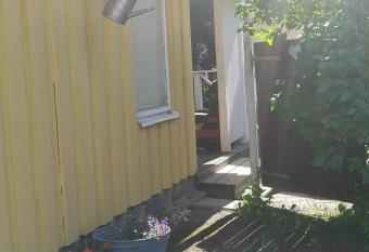 Mummon saunam  kki allows 18 year olds to book a room