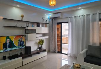 LE PETIT PARADIS allows 18 year olds to book a room