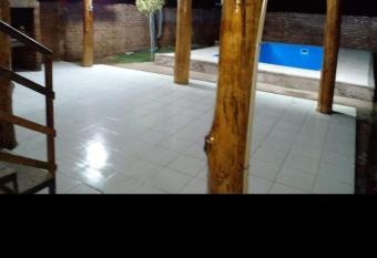 La Modesta has Balcony rooms