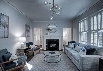 (null) has Balcony rooms