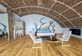 Obrigado by Craftels allows 18 year olds to book a room