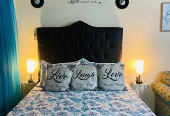 Chic Hideaway Studio has Balcony rooms