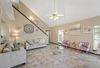 Spacious, Beautiful, Minimalist & Cozy Home in DFW Metroplex has Balcony rooms