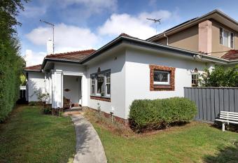 Carnegie Central has Balcony rooms