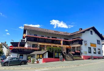 Pension Hubertus has Balcony rooms