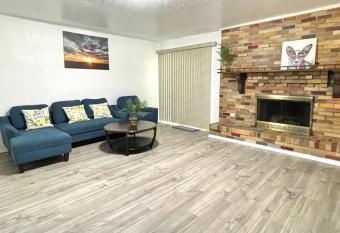 Wonderful house in close downtown Plano allows 18 year olds to book a room