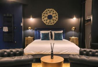 Le Legendary Spa, hypercentre avec sauna, baln  o et wifi par SOVALFI allows 18 year olds to book a room