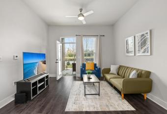 Entire Apt Charleston with King Bed, Free Parking and Fast Wi-Fi has Balcony rooms