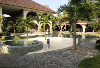 La Collina Villa has Balcony rooms