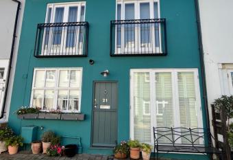 Luxury BRIGHTONMEWS cottage parking 1min to sea&shops has Balcony rooms