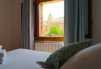 Mirador Palacios- c  ntrico con vistas has Balcony rooms