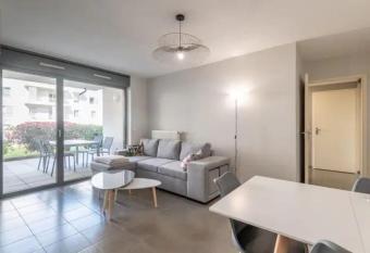 L Eden has Balcony rooms