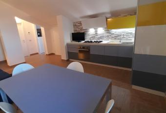 Casa Beachy Vibes has Balcony rooms