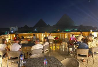 Isis pyramids view Guest House has Smoking/Balcony rooms
