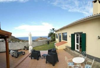 House pc has Balcony rooms