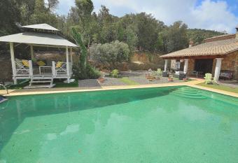 Villa Amapola has Balcony rooms