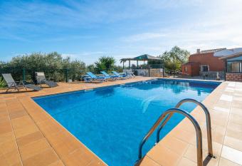 Hauzify I Mas Bomba has Balcony rooms