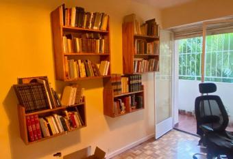   C  modo y hermoso departamento frente al parque! has Balcony rooms