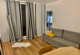 Appartement proche de Paris has Balcony rooms