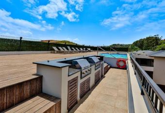 Zimbali Lakes Boulavard Suites 261 allows 18 year olds to book a room