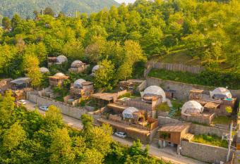 Sapanca Dome Glamping allows 18 year olds to book a room