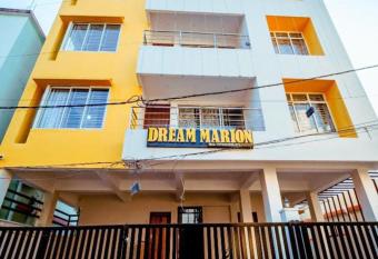 Dream Marion has Balcony rooms