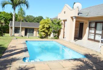 Sindy s Chalets has Balcony rooms