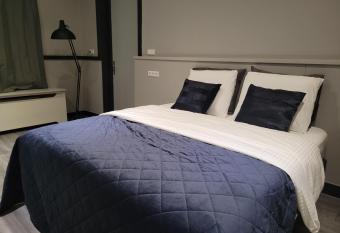 L appel Studio near Amsterdam has Balcony rooms