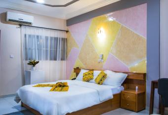 H  tel R  sidence Santa Claudia has Balcony rooms