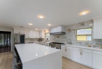 The Magnolia House- One of a kind home in the city allows 18 year olds to book a room