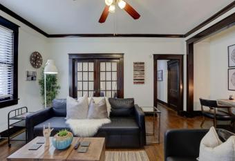 1900s Historic Getaway has Balcony rooms