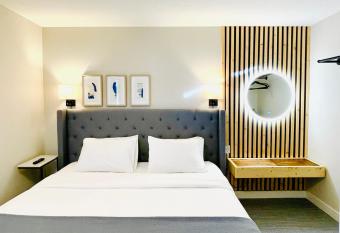 Joe   s Brand New 2 King Bedrooms Townhome in Canmore has Balcony rooms