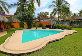 6BR Casa de lujo en Pie de la Cuesta has Balcony rooms