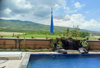 Villa Prabaswari allows 18 year olds to book a room