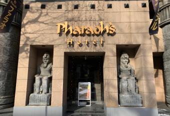Hotel Pharaoh-Adult Only allows 18 year olds to book a room