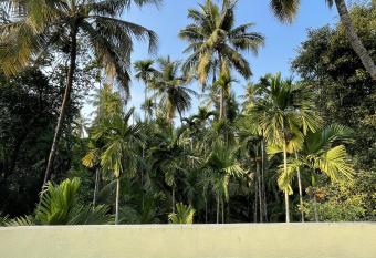 Shobha Niwas has Balcony rooms
