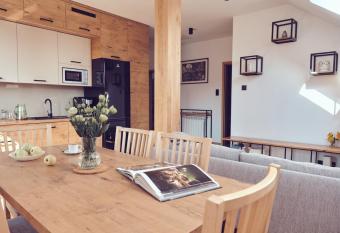 WieliczkaHome 1st floor + garden + parking has Balcony rooms