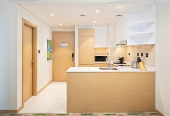 Holiday Inn & Suites - Dubai Science Park, an IHG Hotel has Smoking/Balcony rooms