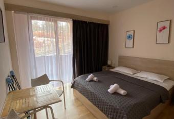 The Valley Apartments #108 allows 18 year olds to book a room