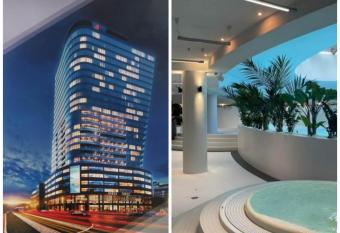 Szczecin Hanza Tower APARTMENT-BASEN has rooms with a private hot tub