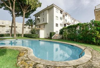 Apt Amarres, piscina comunitaria has Balcony rooms