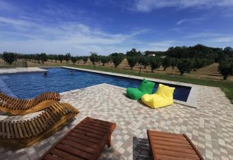 Domus Nirale has Balcony rooms