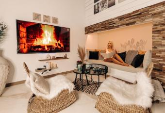 La Love Story has Balcony rooms