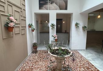 BF BOUTIQUE JEREZ allows 18 year olds to book a room