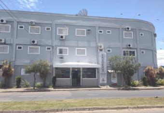 RUBY HOSPEDAGENS allows 18 year olds to book a room