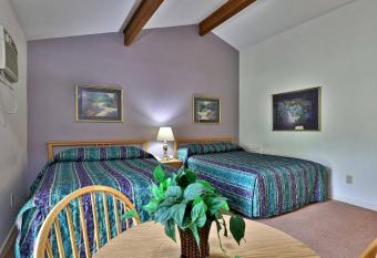 Cedarbrook Two Queen Bed Standard Hotel Room with outdoor heated pool 104 allows 18 year olds to book a room